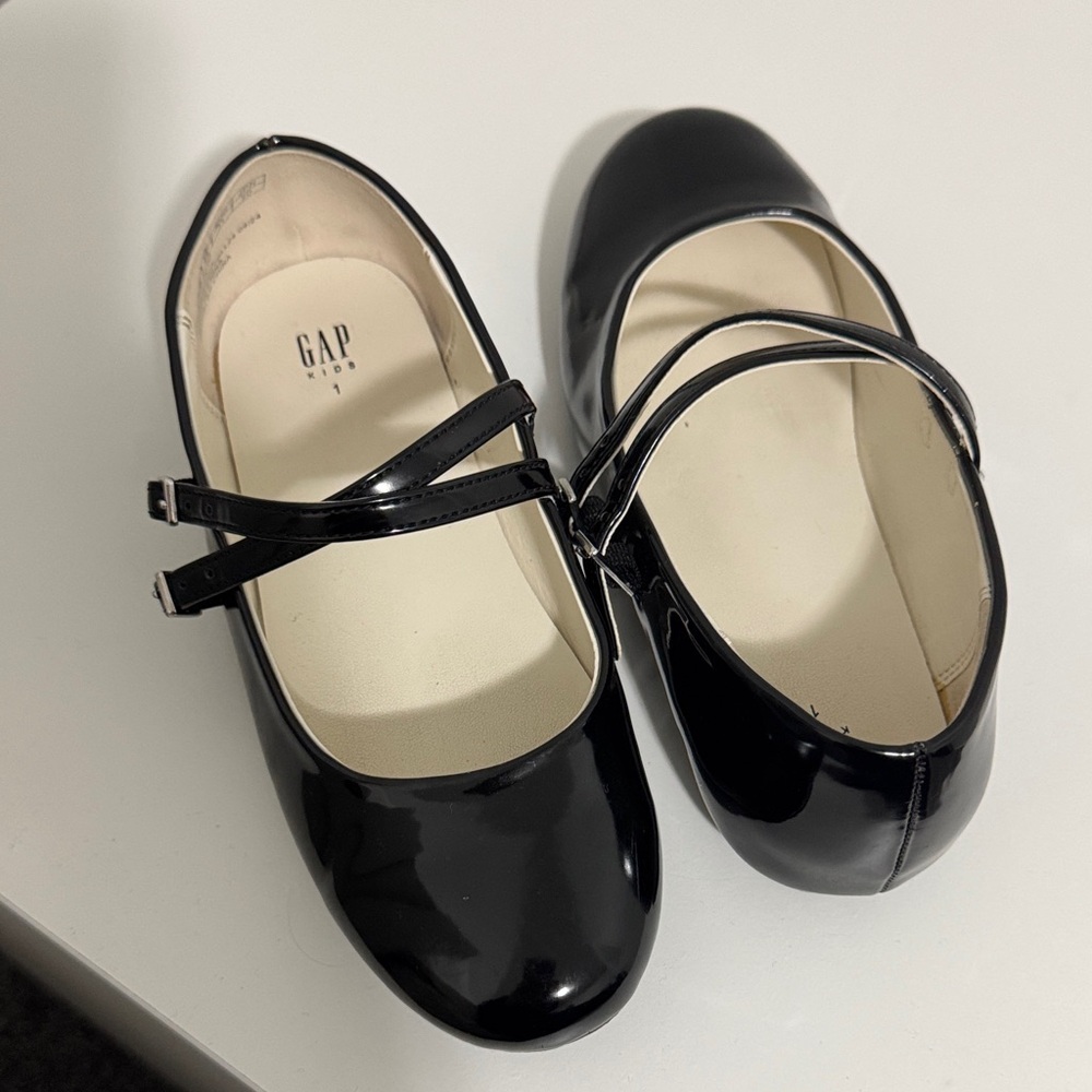 GAP Kids Shiny Black Dress Shoes